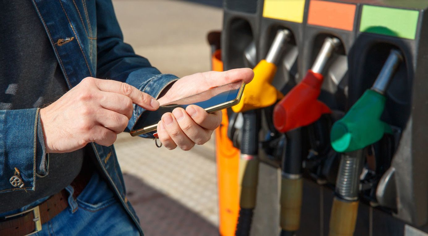 Minimize the number of hand touches to minimize infection risk when pumping fuel.
